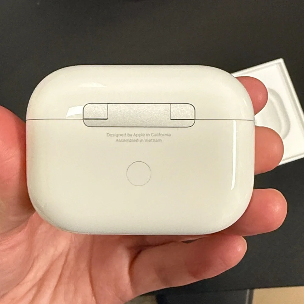 AirPods Pro with wireless Charging Case